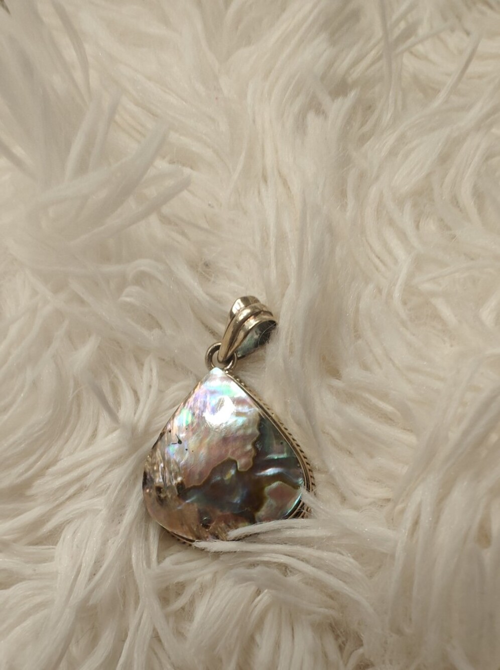 Iridescent Pendant, NWOT
